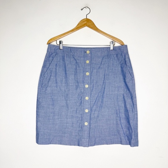 Talbots Chambray Button-Up Skirt Size 14 Cotton Front & Back Pockets - Picture 1 of 4
